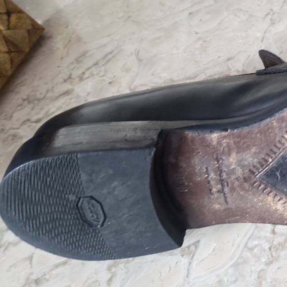 Salvatore Ferragamo Men’s Leather Loafers - Picture 7 of 10